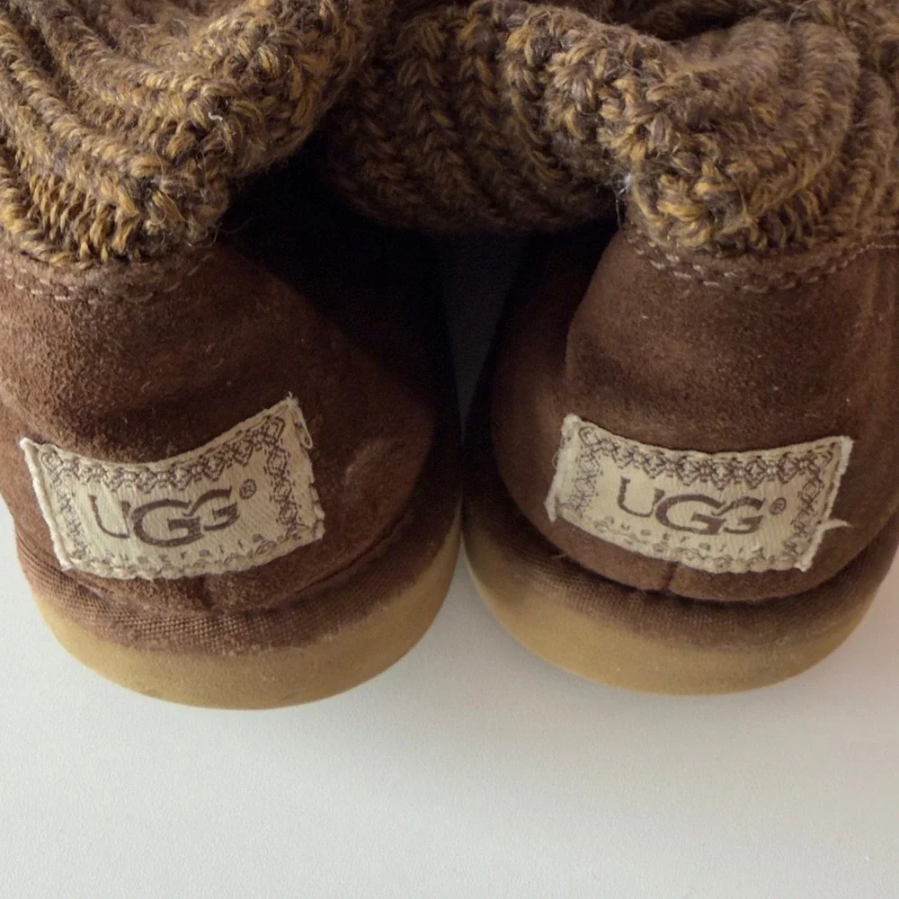UGG Women's Classic Cardy Sweater Boots Size 9 Brown Knit Winter Preppy Button